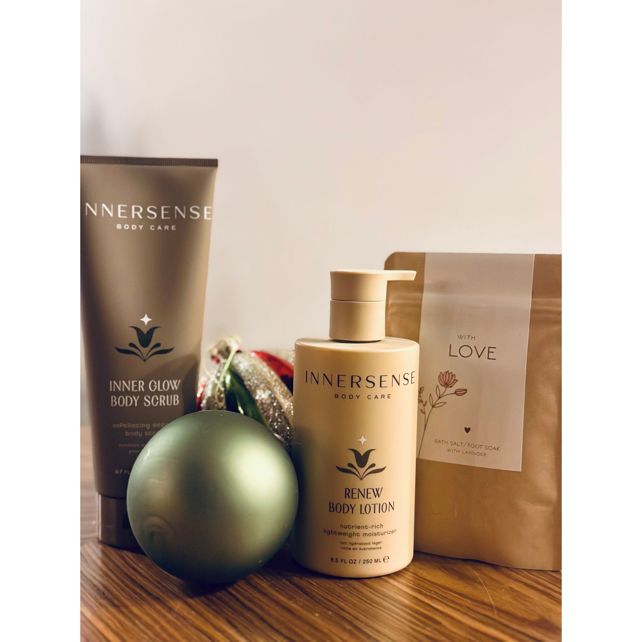 Kerstpakket Body scrub + Body lotion + Bath salt