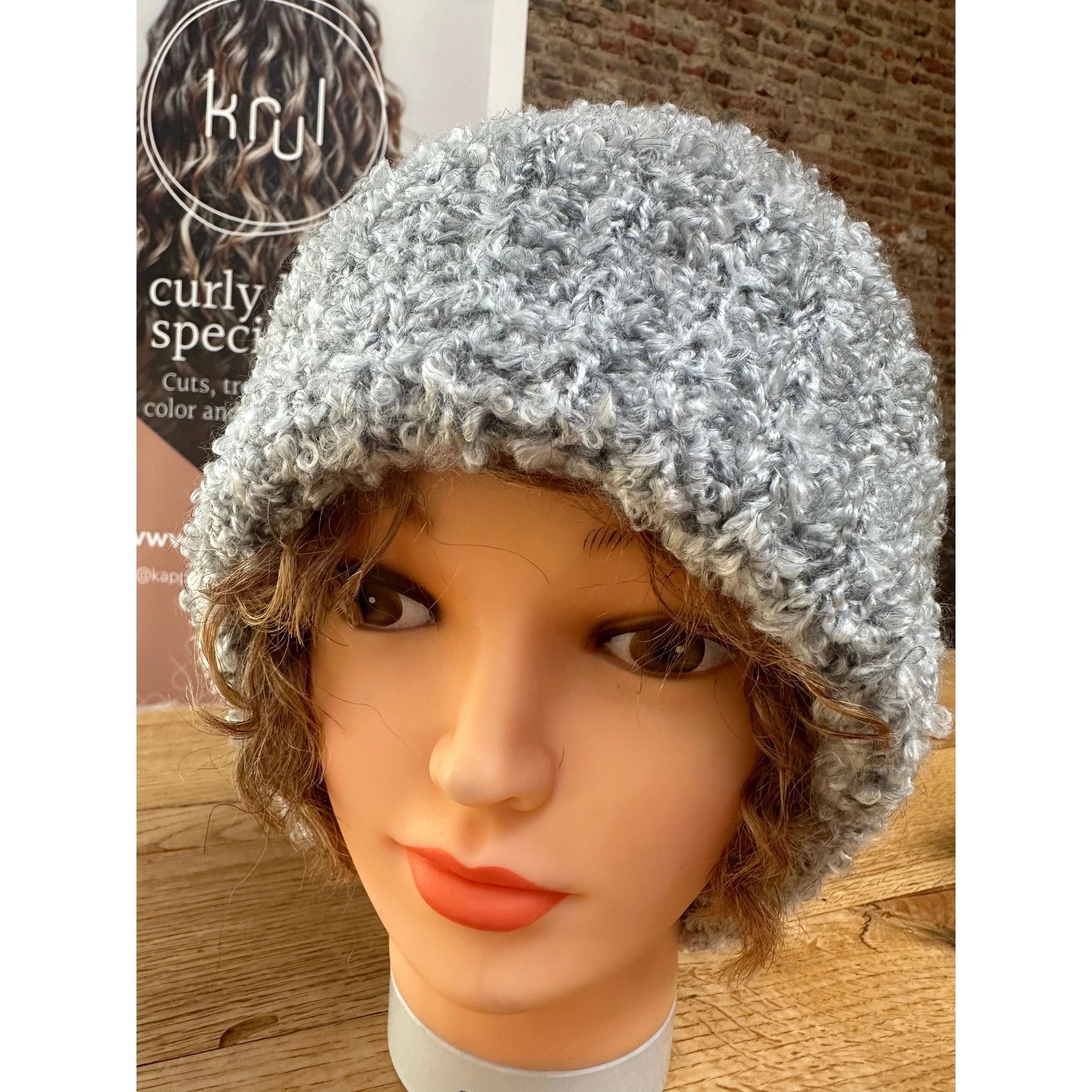 Wintermuts met satijnen voering