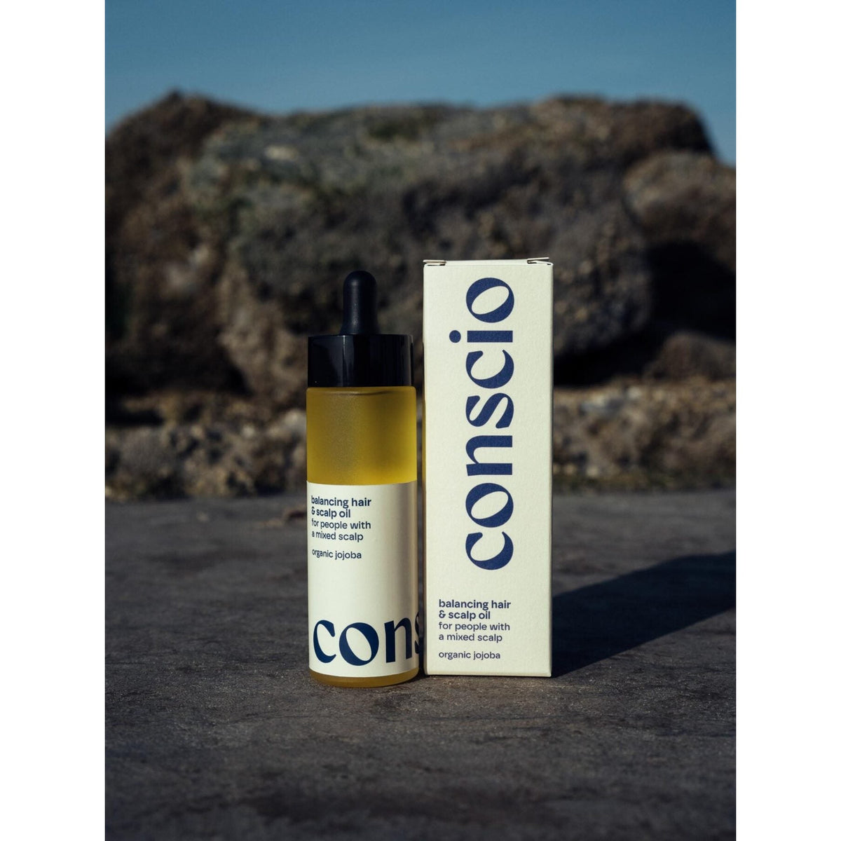 Balancing hair & scalp oil